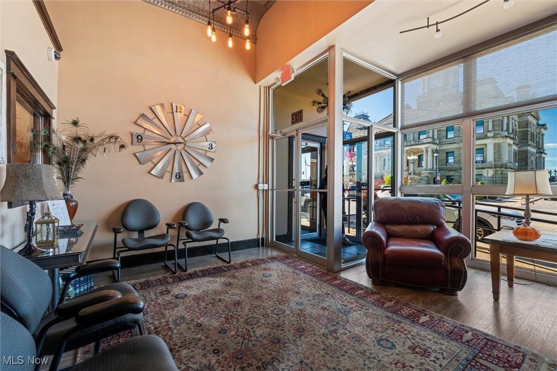 Cadiz Village - Commercial Sale