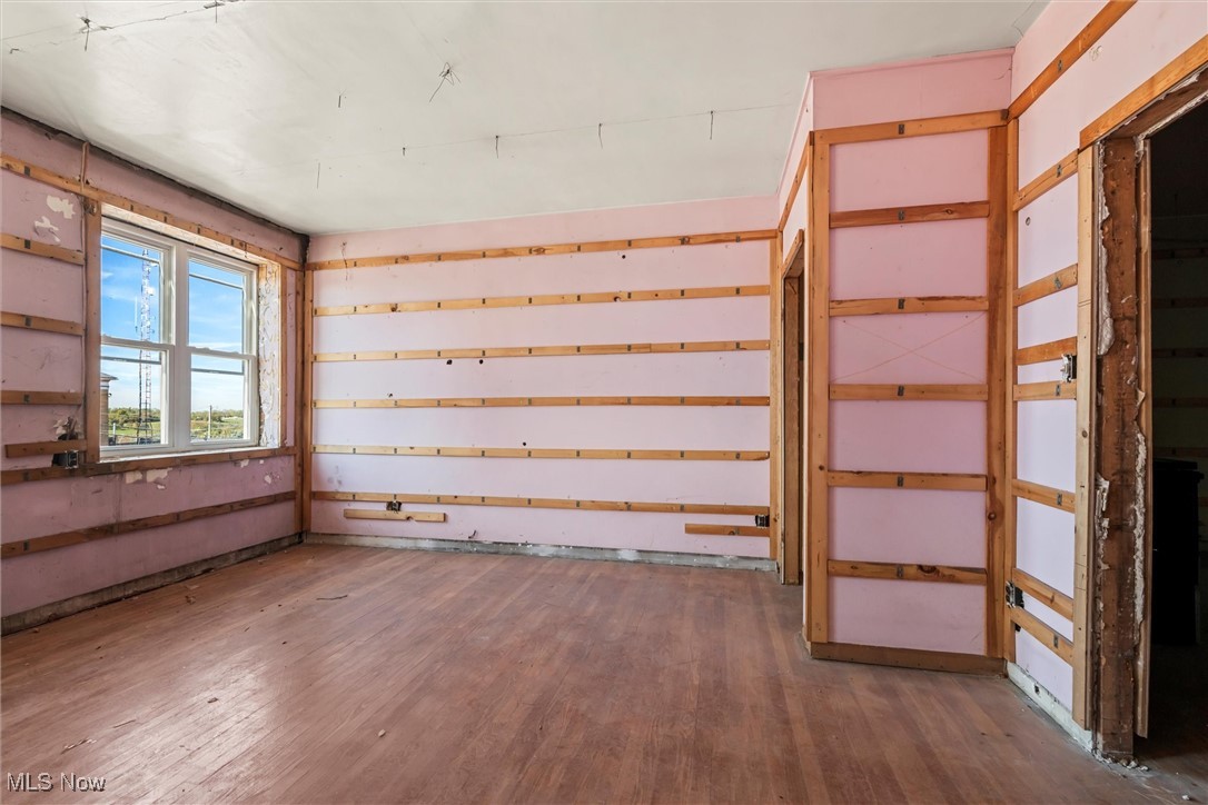 Cadiz Village - Commercial Sale