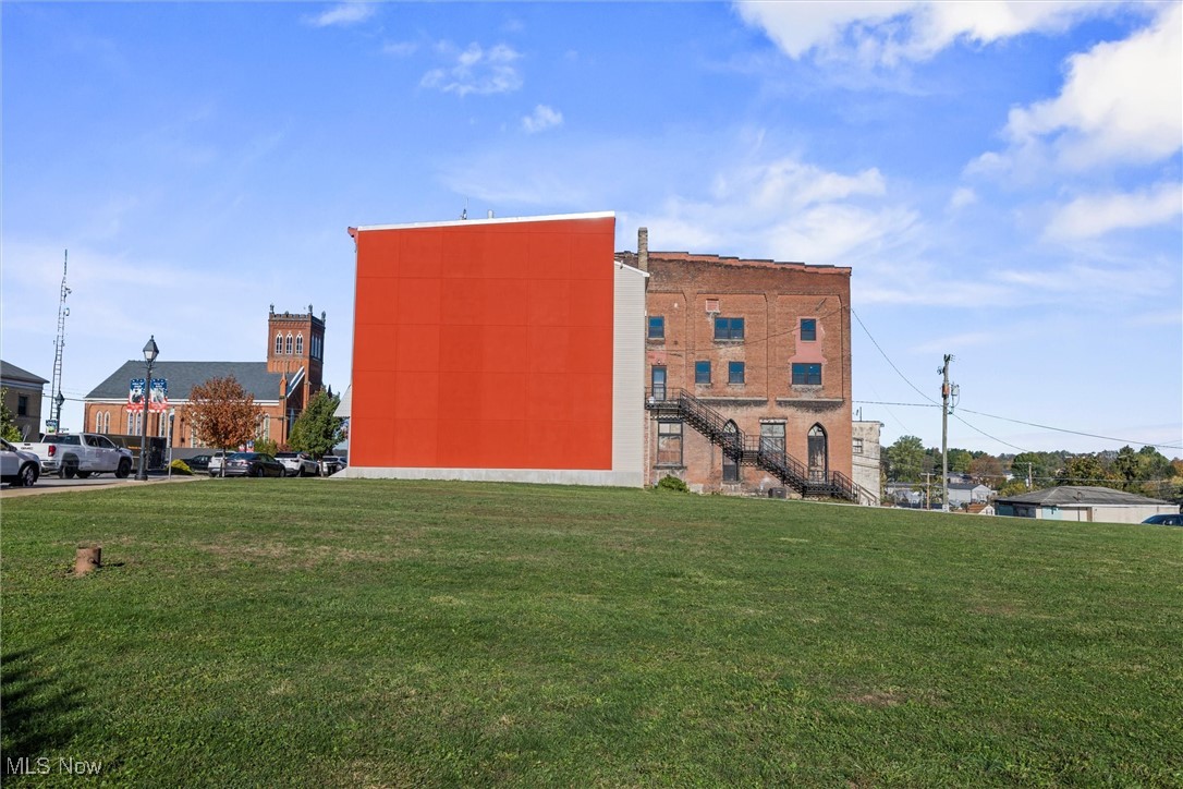 Cadiz Village - Commercial Sale