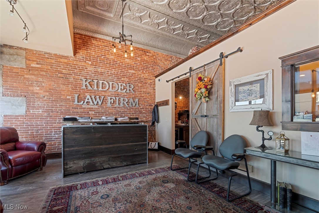 Cadiz Village - Commercial Sale