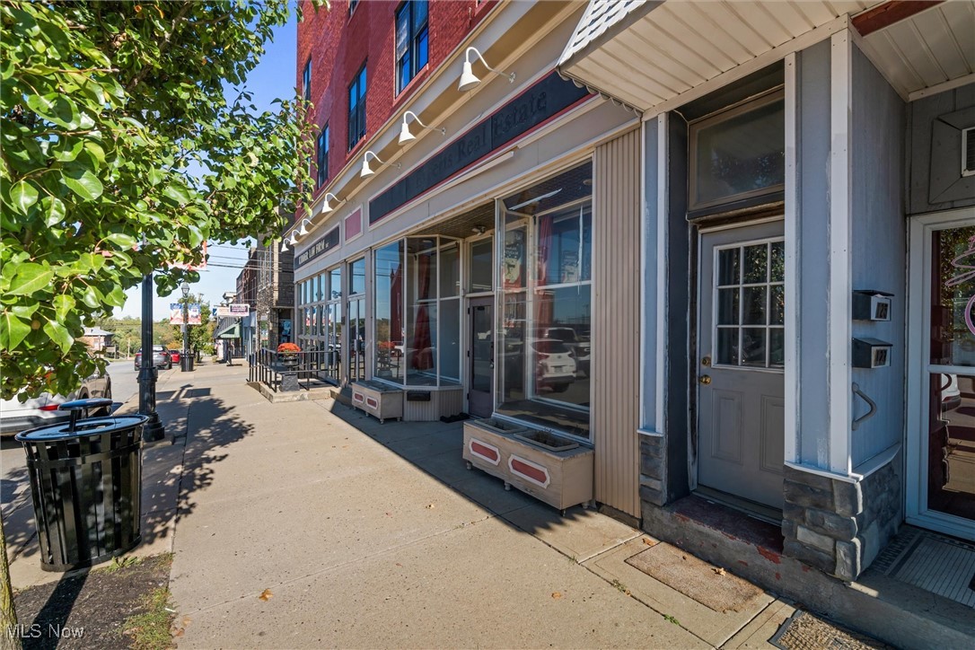 Cadiz Village - Commercial Sale