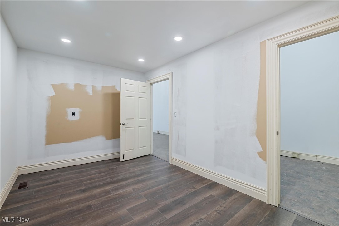 Cadiz Village - Commercial Sale