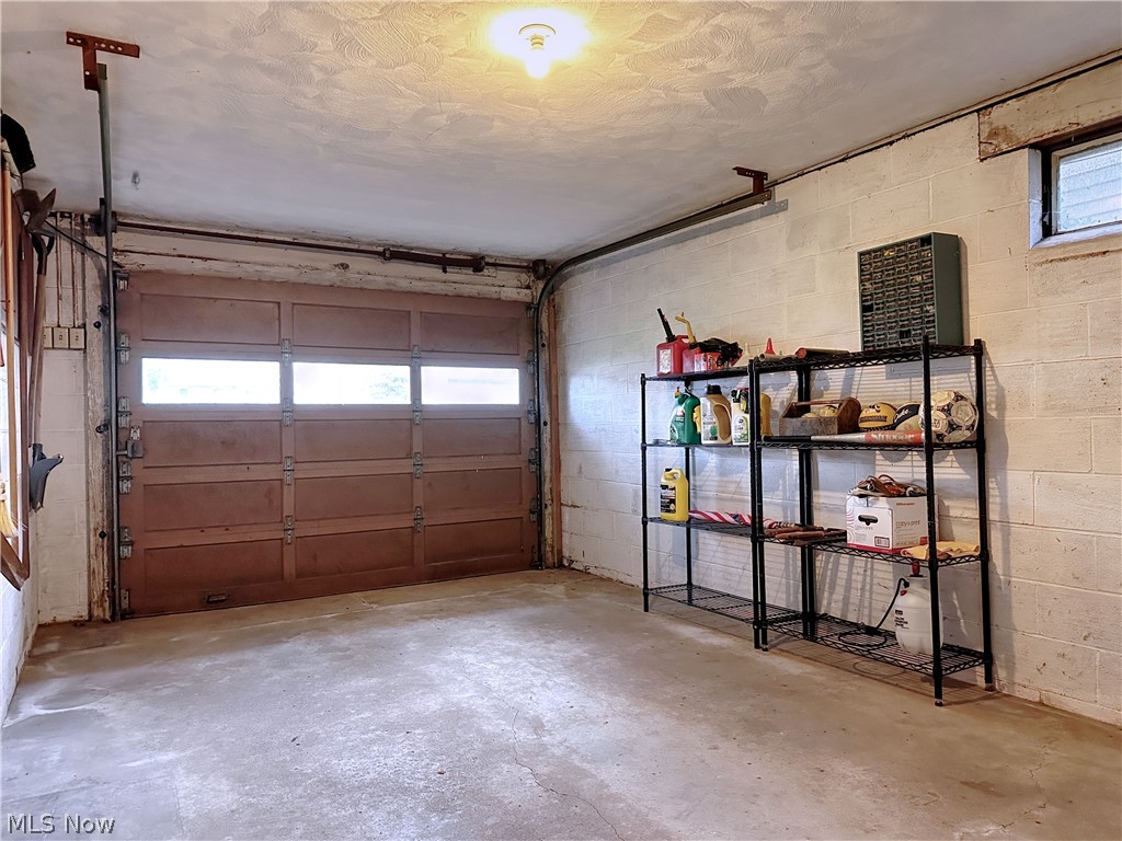 Barberton Realty Cos West Sid - Residential