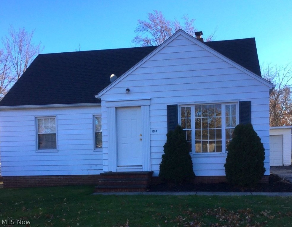Well maintained Cape Cod on a great street in Lyndhurst. 
Featuring four bedrooms with newer windows; carpet; bath and kitchen with cabinets and counter tops; electrical update and basement has been waterproofed.

Built in china cabinet in the dining room.   One car detached garage and large back yard.

A MUST SEE!!!!