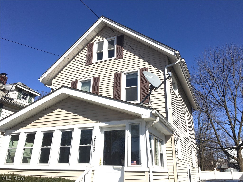 Professionally managed, 24/7 Emergency maintenance line, Online Rent Payments available. 
Credit score of 600+. Below 600 is considered conditional.
Less than 3 items in collections, excluding student loan and medical. More than 3 is considered conditional. 
Monthly income of 2.5 times the amount of the monthly rent.
Thorough and Complete Criminal and Eviction Check.
$50 Non Refundable App Fee for all Adults who will be occupying the property.
Applications can only be completed online.
Pets Considered with double deposit & pending owner approval.
Typical Security Deposit equivalent to one months rent, pending results of background checks. 
NOT Accepting Section 8 / AMHA Housing Vouchers