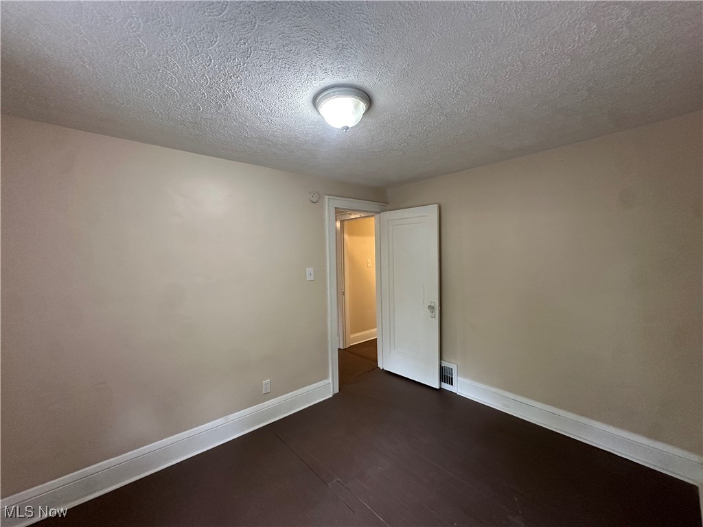 Blue Pond - Residential Lease