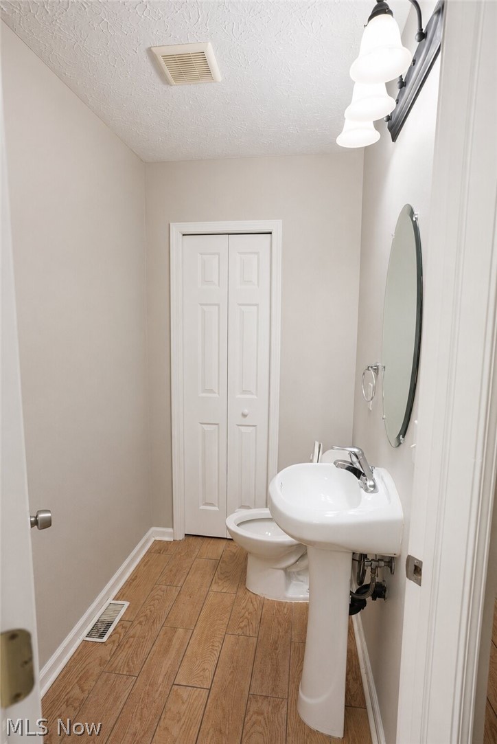 Forest View Xings Condo Ph 02 - Residential