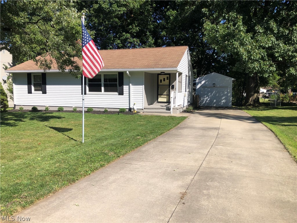 Fantastic Cuyahoga Falls neighborhood... Freshly Painted inside and outside... New Stainless Steel Refrigerator and Stove....Updated Bathroom... Gutter Guards....New floor in Kitchen....
Concrete Drive, Garage with door opener and extra covered patio...Lots of Updates...Move in ready...
New roof on garage