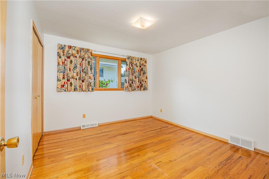 Middlebrook Blvd - Residential