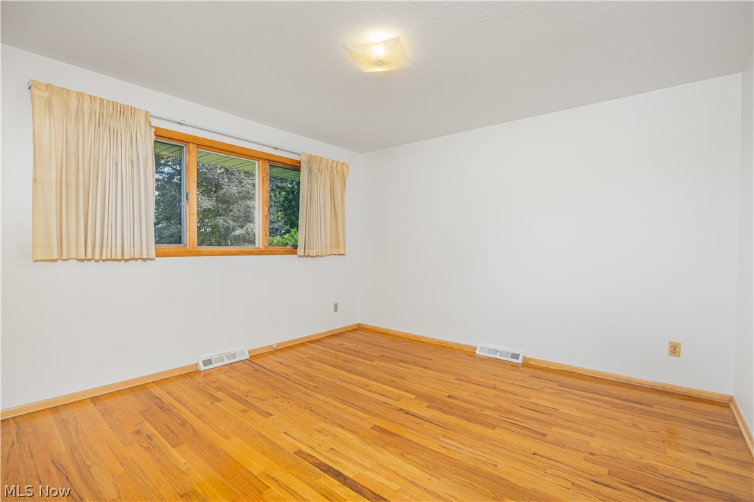 Middlebrook Blvd - Residential