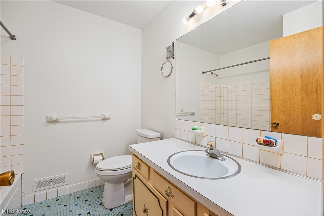 Middlebrook Blvd - Residential