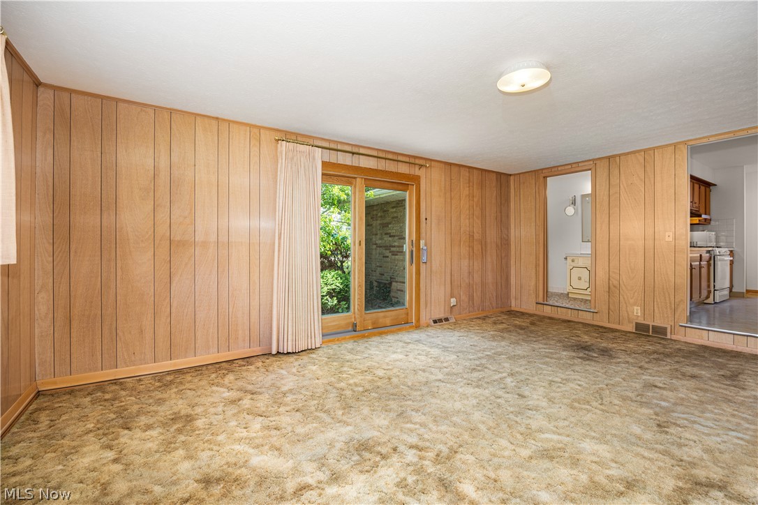 Middlebrook Blvd - Residential