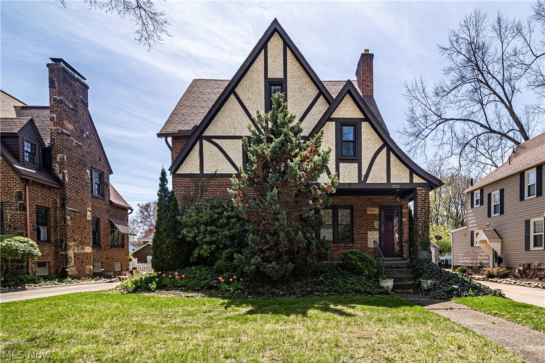 WELCOME HOME! Classic yet modern, this charming 4 bedroom Tudor sits cozily back in Charity Roch. At almost 2400 sqft and elevated ceilings throughout, this home is perfect for entertaining. Whether you are sipping your coffee in the kitchen dinette, a holiday meal in the spacious dining room, or enjoying a game night in the 16x19 upstairs flex space, the options are ENDLESS. Stop by one of our many open houses or schedule a private tour TODAY!