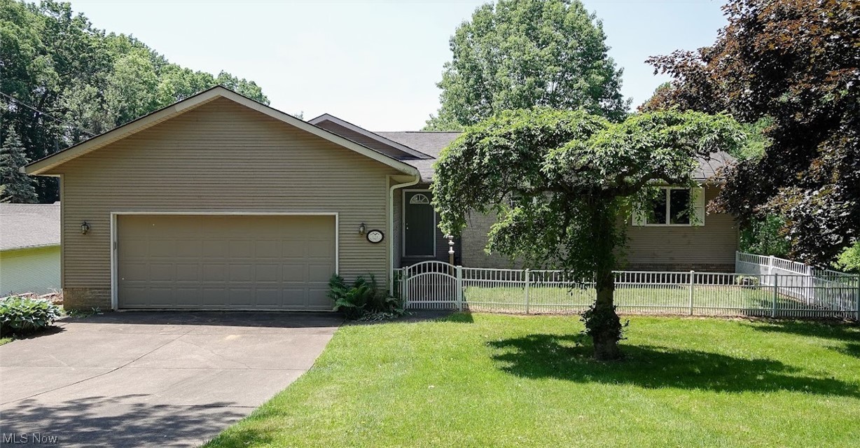 Willowdale Lake - Residential
