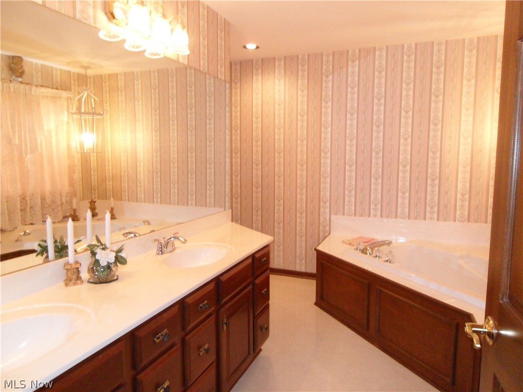 Chenoweth Country Club - Residential