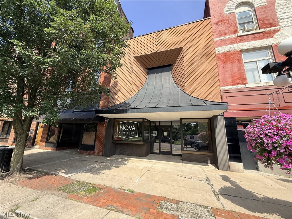 Opportunity awaits as this commercial space has been fully prepared for a turn-key transaction. Formally Nova, a specialty coffeehouse that had been part of Warren's culture for over ten years, known as a great place to gather, work remotely, enjoy great food and delicious varieties of specialty beverages. This property offers a great space for most business concepts. It is currently being offered as a fully turn-key opportunity for a coffee shop and restaurant, all existing equipment included! The building features: an updated store front, professionally serviced equipment, new HVAC system, new water filtration system and a fully operational kitchen. Call today with any questions or to schedule a private walk-through.