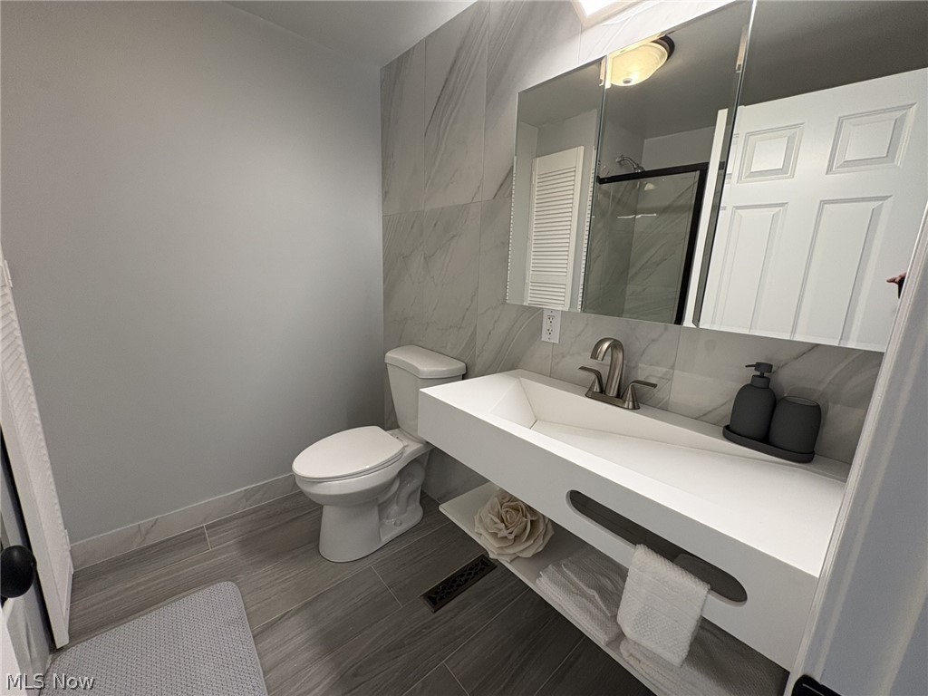 Point View Realty Co Sub - Residential