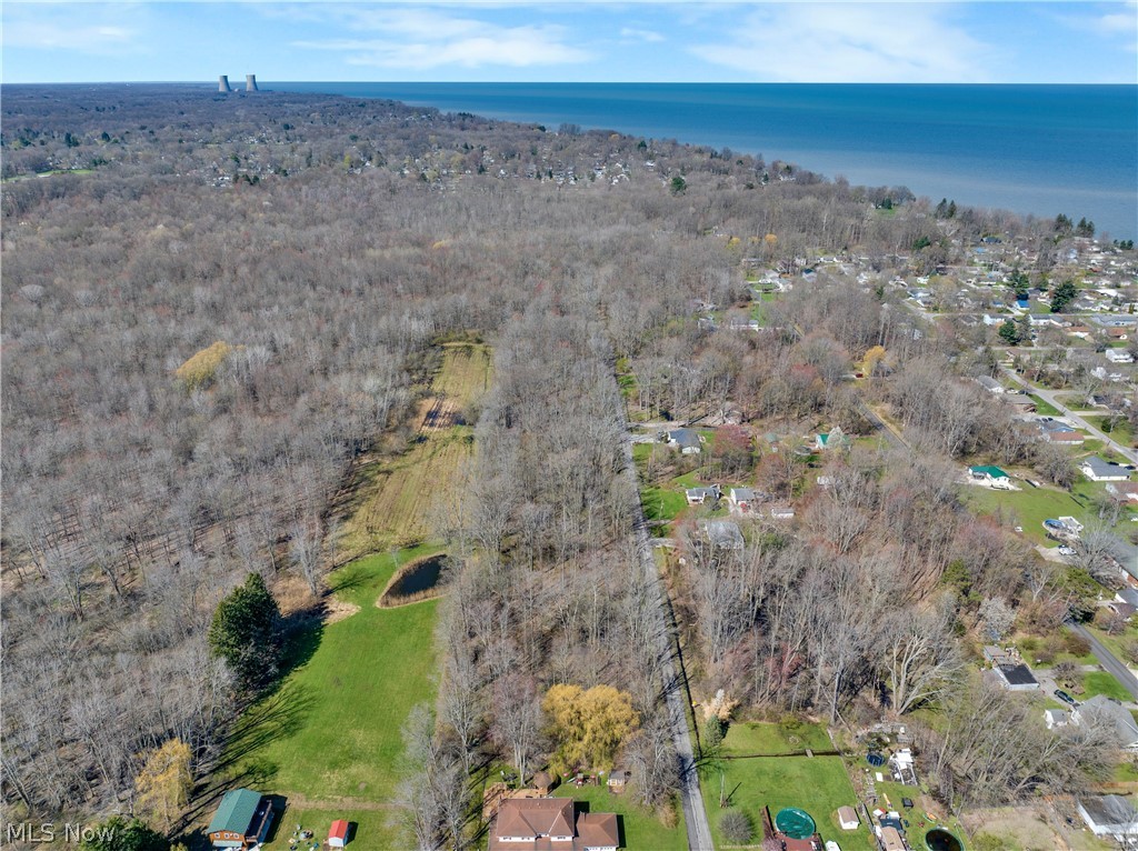 Madison-On -The-Lake - Land