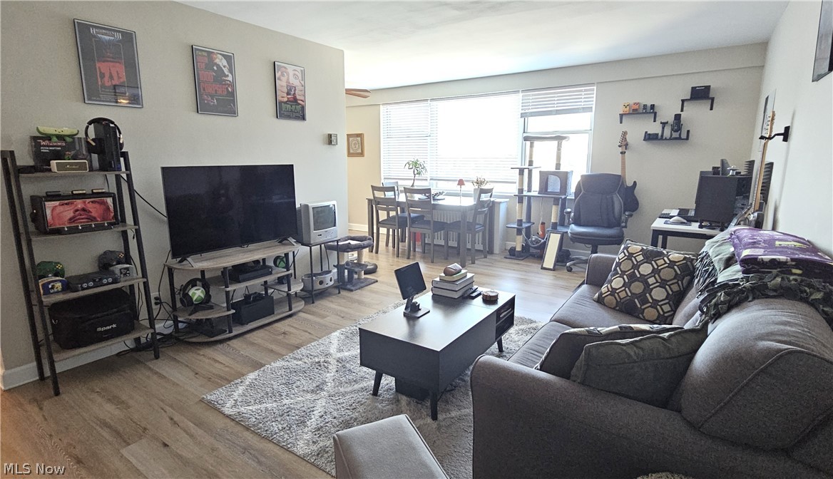 Lake House Condo - Residential