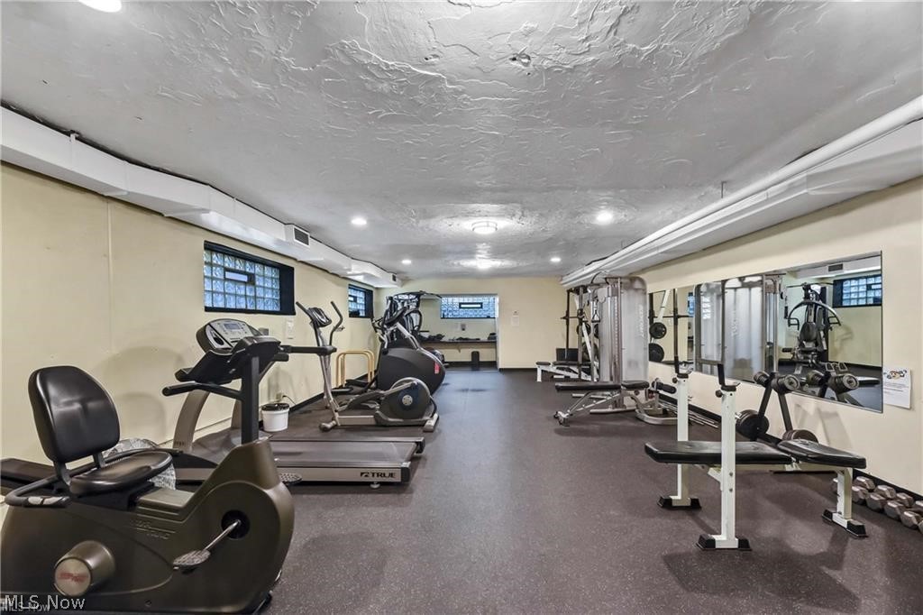 Lake House Condo - Residential