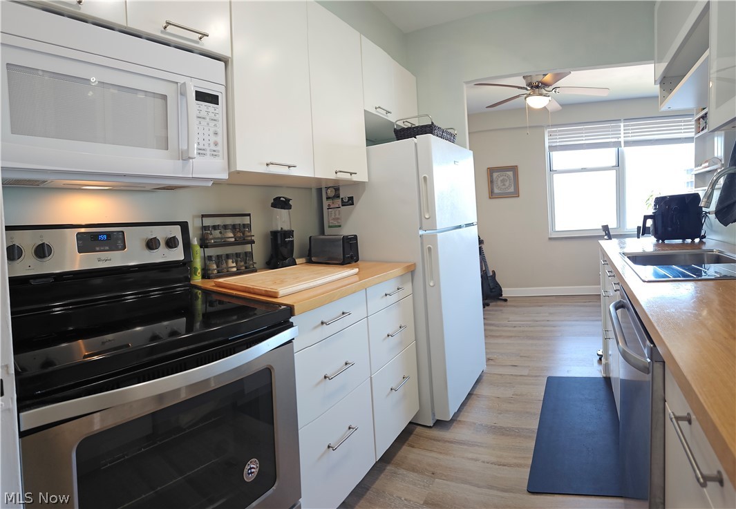 Lake House Condo - Residential