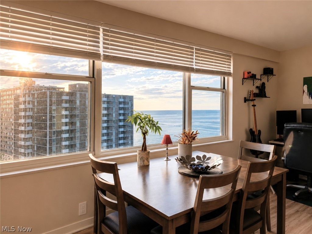 Lake House Condo - Residential