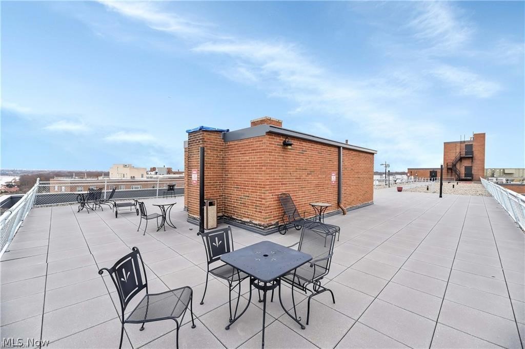 Lake House Condo - Residential
