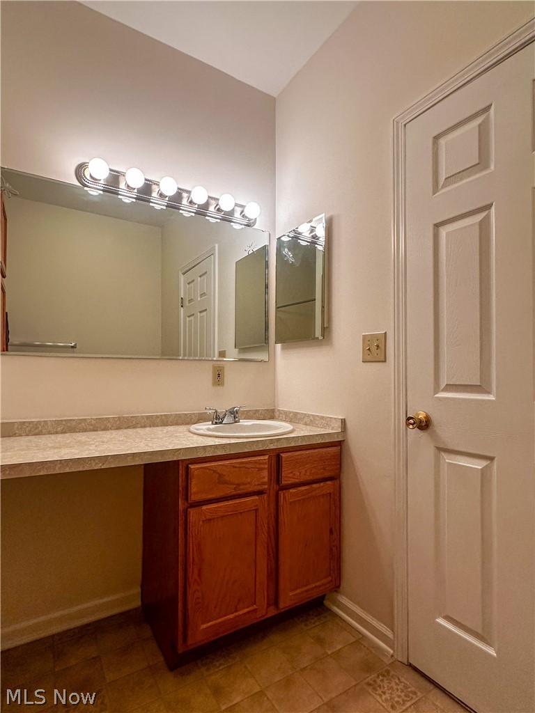 Woodland Chase Eastwood Condo - Residential
