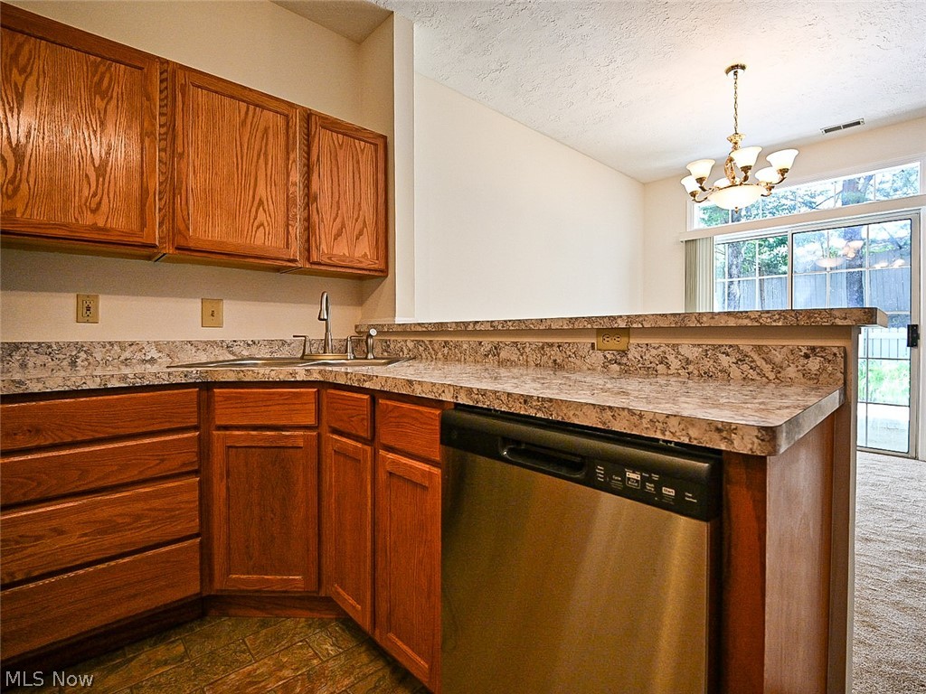 Woodland Chase Eastwood Condo - Residential