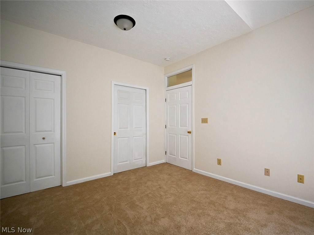Woodland Chase Eastwood Condo - Residential