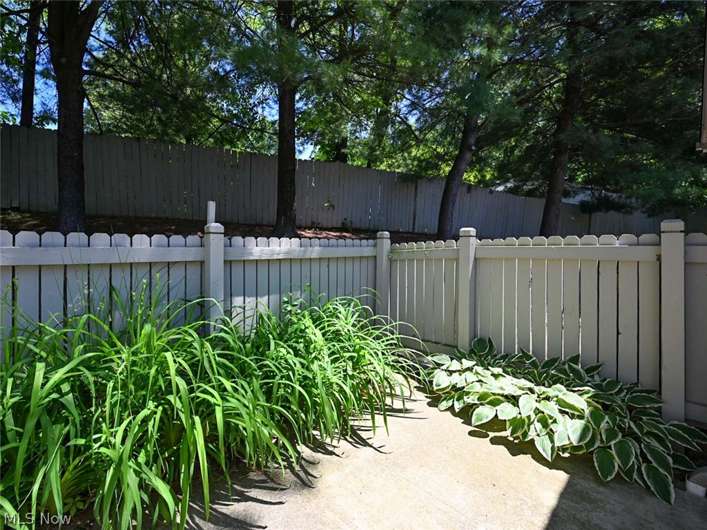 Woodland Chase Eastwood Condo - Residential