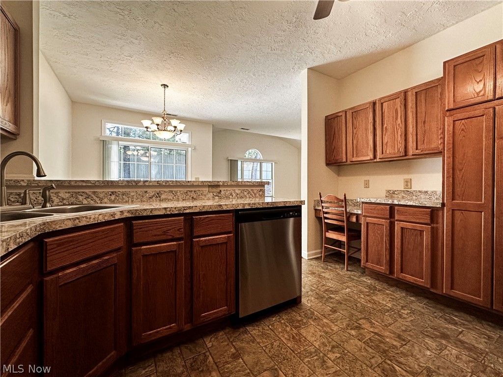 Woodland Chase Eastwood Condo - Residential