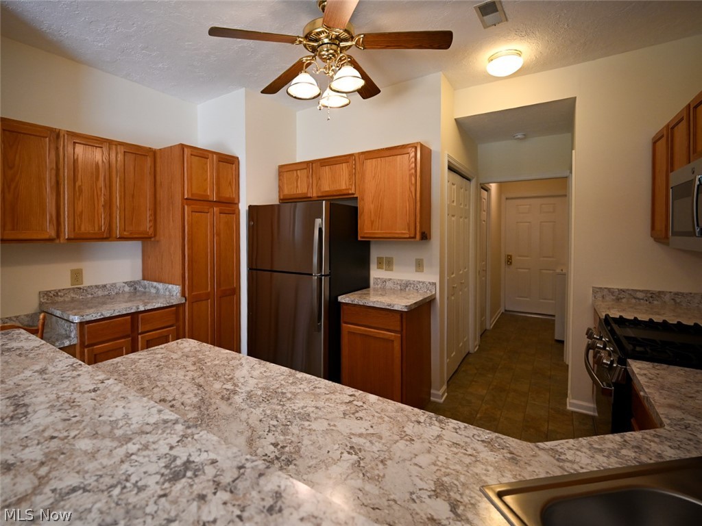 Woodland Chase Eastwood Condo - Residential