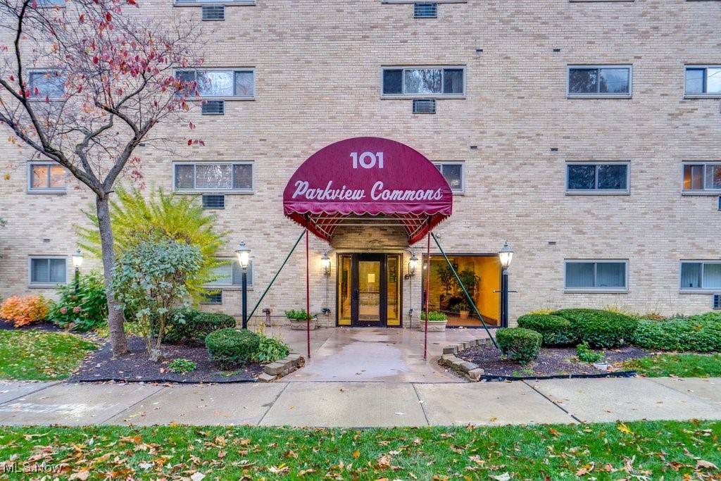 Welcome home to this beautifully updated condo offering 2 generously sized bedrooms and 1 full bath! Step inside to a bright and spacious living room featuring a newer built-in electric fireplace and plenty of room for your TV and furniture. The kitchen has been tastefully renovated with newer cabinets, newer appliances, granite countertops, a large sink, ceramic tile backsplash, and fresh neutral paint. Enjoy new LVT flooring throughout, with ceramic tile in the kitchen, plus a great-sized pantry for added storage.
The updated full bath includes a walk-in shower, newer fixtures, and modern recessed lighting throughout the unit adds a sleek touch. This community is in an unbeatable location—directly across from the Metro Parks and Berea Pool, and just a short walk to Berea Commons, Coe Lake, and local shopping and dining. Leasing is permitted! Additional conveniences include laundry on the same floor!

Move-in ready and perfectly situated—don’t miss this one!
