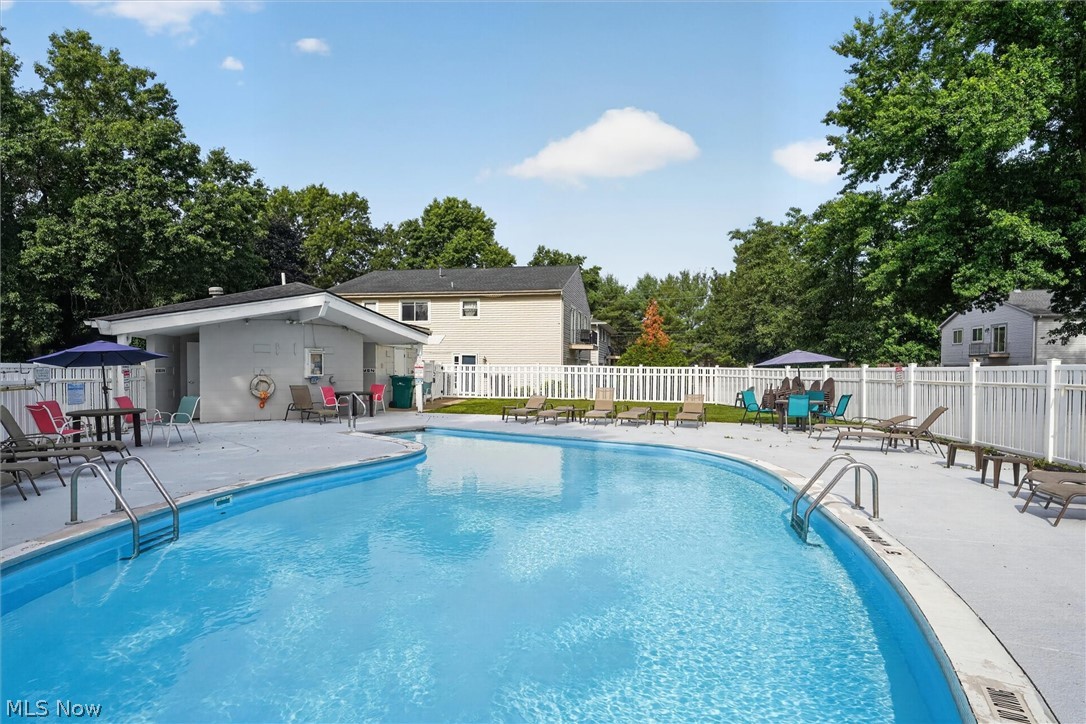 Country Club Apt Homes North Condo - Residential