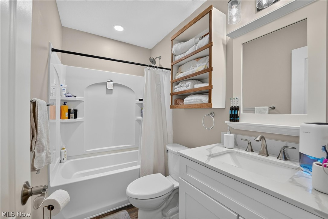 Country Club Apt Homes North Condo - Residential