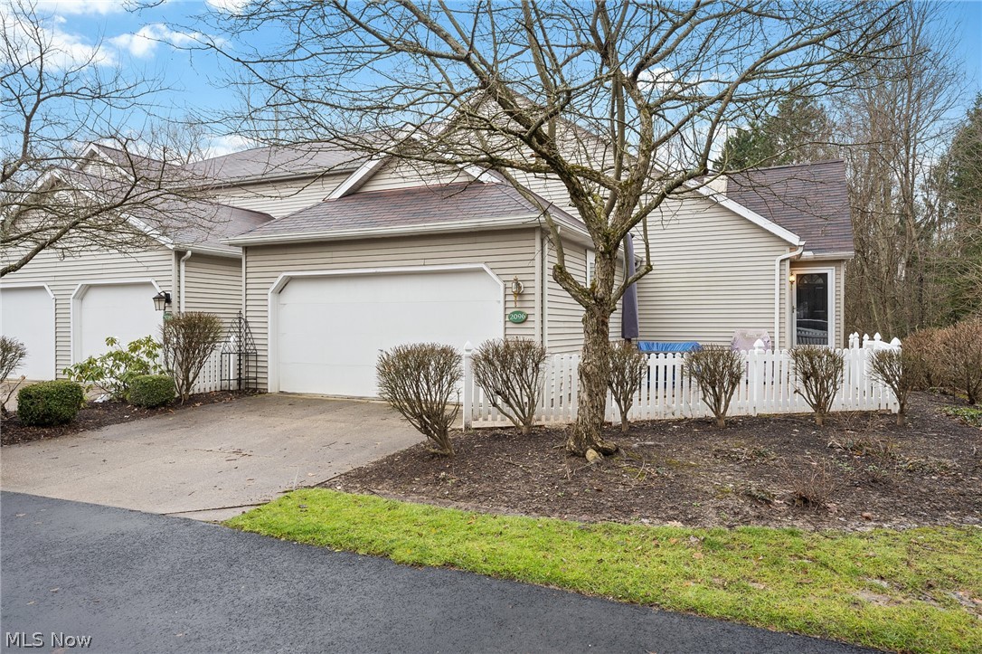 Shady Hollow Condo - Residential
