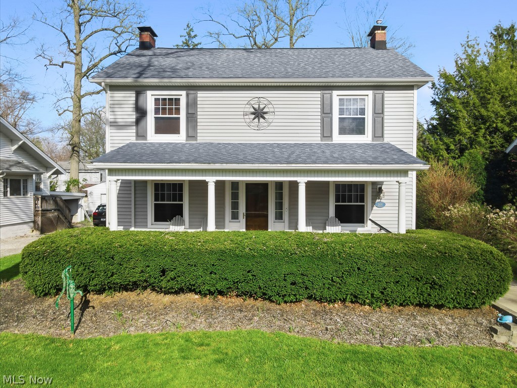 Rich woodwork and hardwood floors set the tone the moment you walk in — this is the kind of home that feels warm before you've even unpacked. The spacious living and dining rooms give you room to spread out, while the updated kitchen brings it all into the present with quartz countertops (2022) and fresh appliances, including a new stove (2026).
The improvements go well beyond cosmetics. Recent updates include a new hot water tank (2024), reverse osmosis water filtration system (2024), updated exhaust fan and ductwork (2022), fresh interior paint (2022), a new dryer (2025), and a new kitchen drainage pipe (2026) — meaning the big-ticket maintenance items are already handled.
Step out to the enclosed back porch for extra living or storage space, and park with ease in the two-car detached garage.
With 1.5 baths and a long list of done-for-you updates, this is a home where the character is already there — you just get to make it yours.