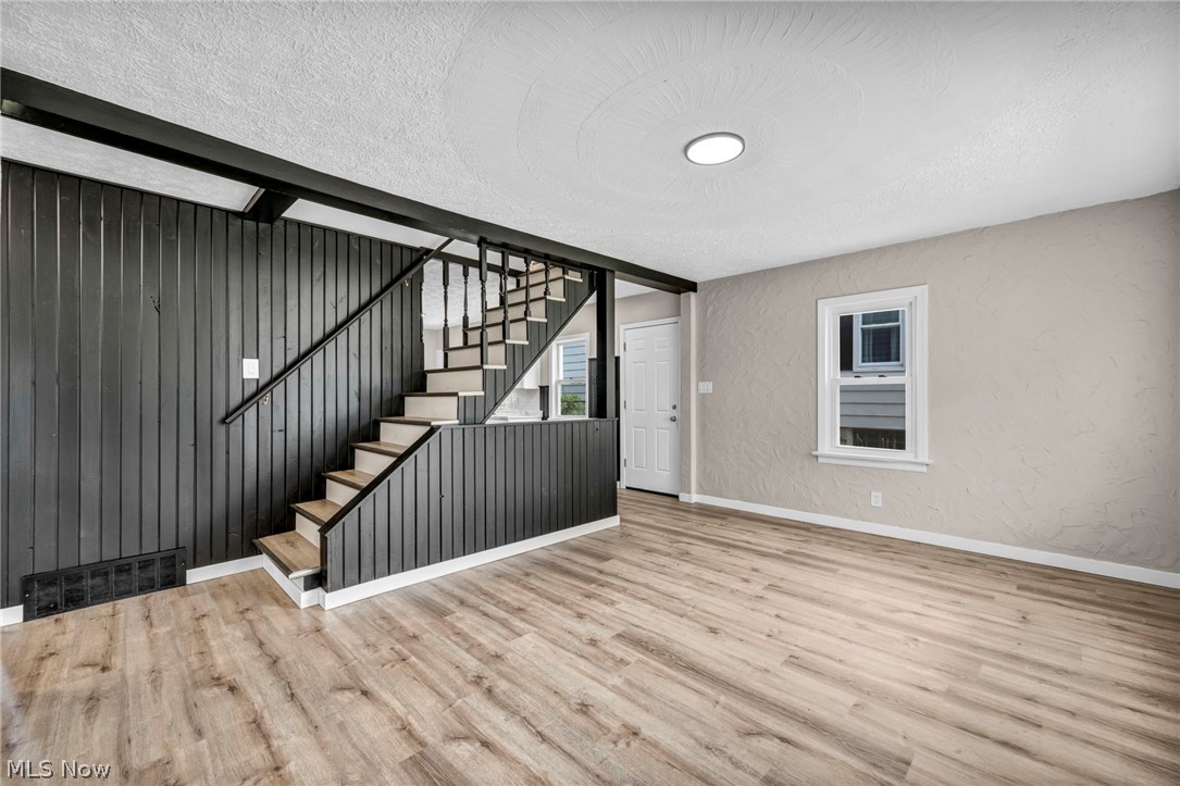 Knollwood - Residential