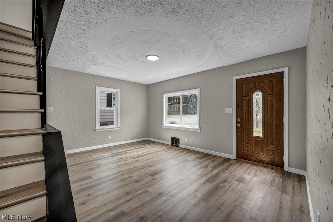 Knollwood - Residential