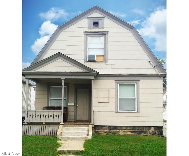 A great opportunity to own an University of Akron rental property.  This three bedroom house at The University of Akron is located just one block south of campus. This unique house features a large family room, an elegant entry room, a kitchen and three bedrooms. Also included is original woodwork throughout the entire home, giving it a look and feel that you won’t find anywhere else. Leased through July 31, 2024. Rent is $1440 per month. 
Gross Revenue $17,570 Total Expenses $4694 NOI $12,876
