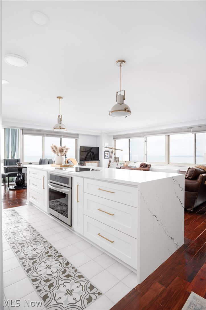 Marine Towers East Condo - Residential