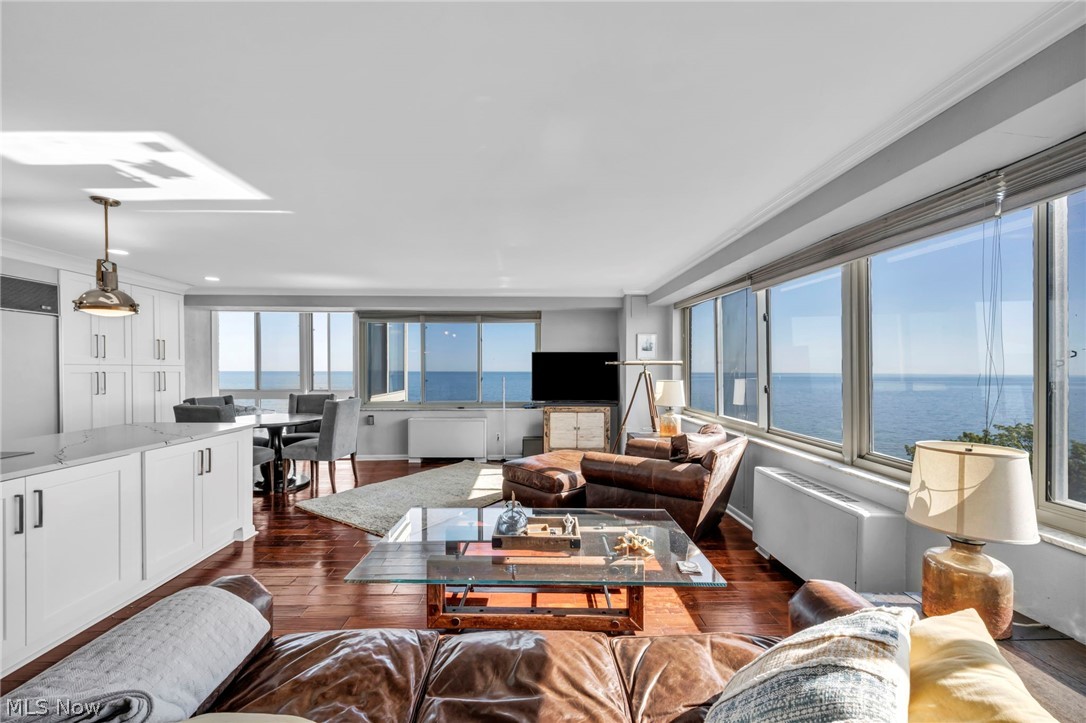 Marine Towers East Condo - Residential