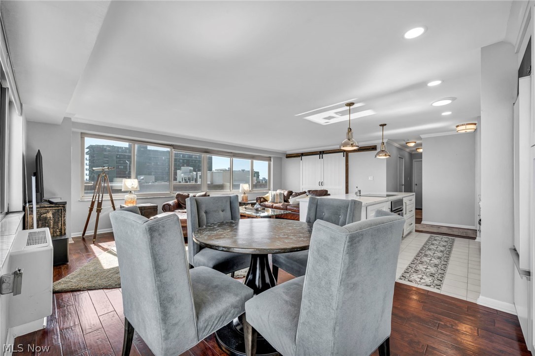 Marine Towers East Condo - Residential
