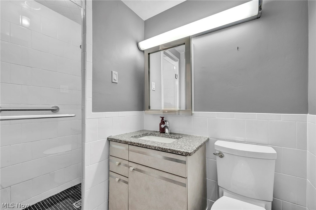 Marine Towers East Condo - Residential