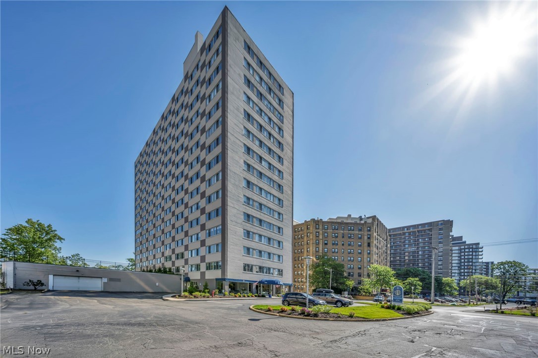 Marine Towers East Condo - Residential