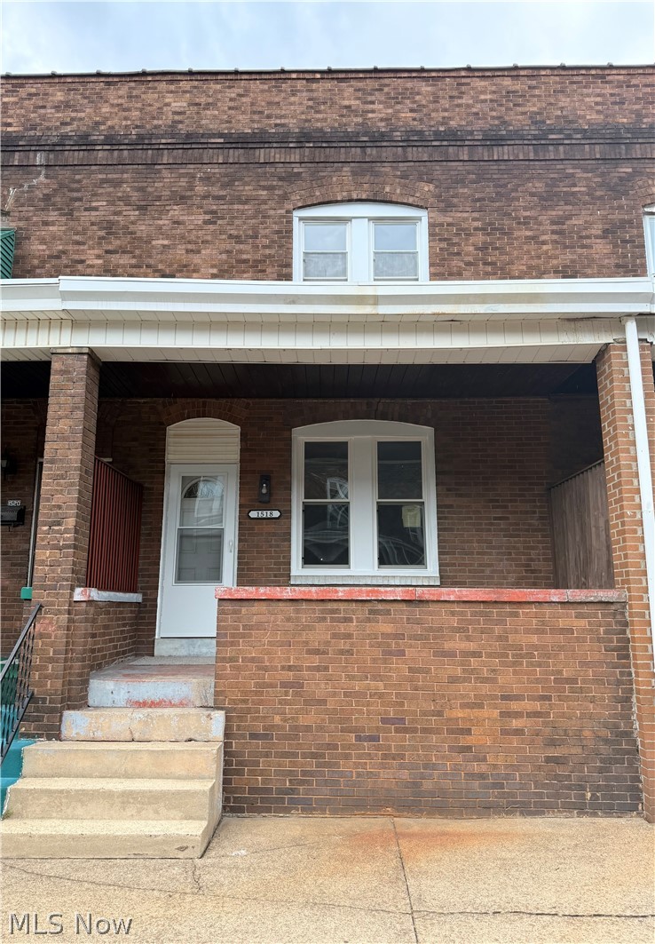 Welcome to this stunningly remodeled townhouse, where modern style meets small-town charm. Located right in the heart of the "Gem City," this two-bedroom, one-bathroom home has been completely transformed from top to bottom, offering a turnkey lifestyle for its next owner. Motivated seller, make your offer!!
Off street parking driveway in the back. Full unfinished basement.
 Called today to set up your viewing!!