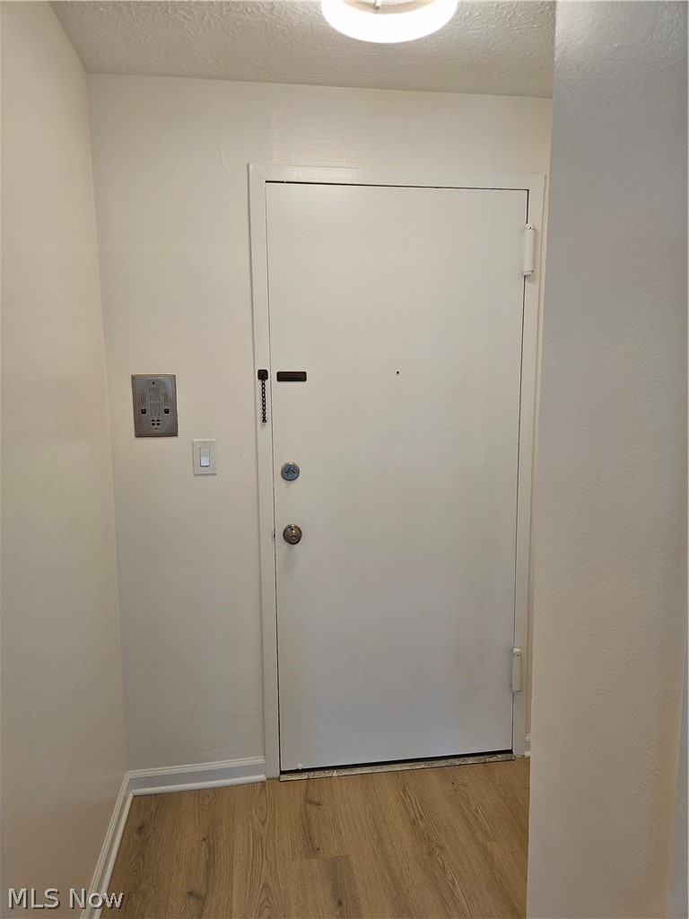 Lake House Condo - Residential