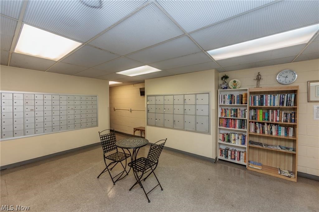 Lake House Condo - Residential