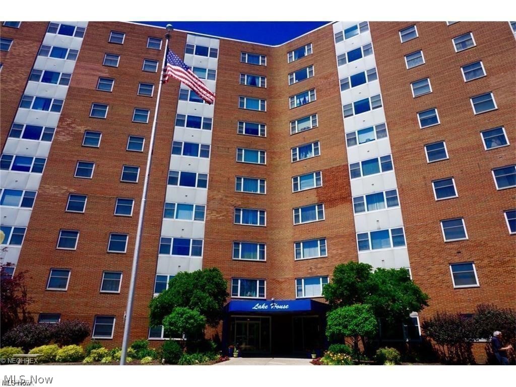 Recently remodeled throughout, this unit offers everything you need, and the building itself has so much to enjoy. Amenities include a heated outdoor pool, sun deck, rooftop observation area with stunning views of Lake Erie and downtown Cleveland, an on-site exercise room, spacious laundry facilities, secured entrance, and a staffed front desk. Low maintenance fees cover all utilities except cable and internet. Enjoy nearby shopping, dining, Edgewater Park, Lakewood Park, and quick access to downtown Cleveland just minutes away. Additional parking may be obtained on a month-to-month basis for approximately $50 per month, arranged through the management office.
